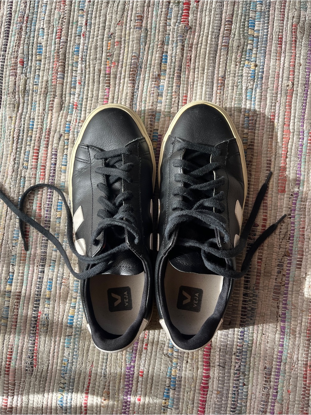 Veja Campo Black/Whita Leather Low-Top Sneakers with White V